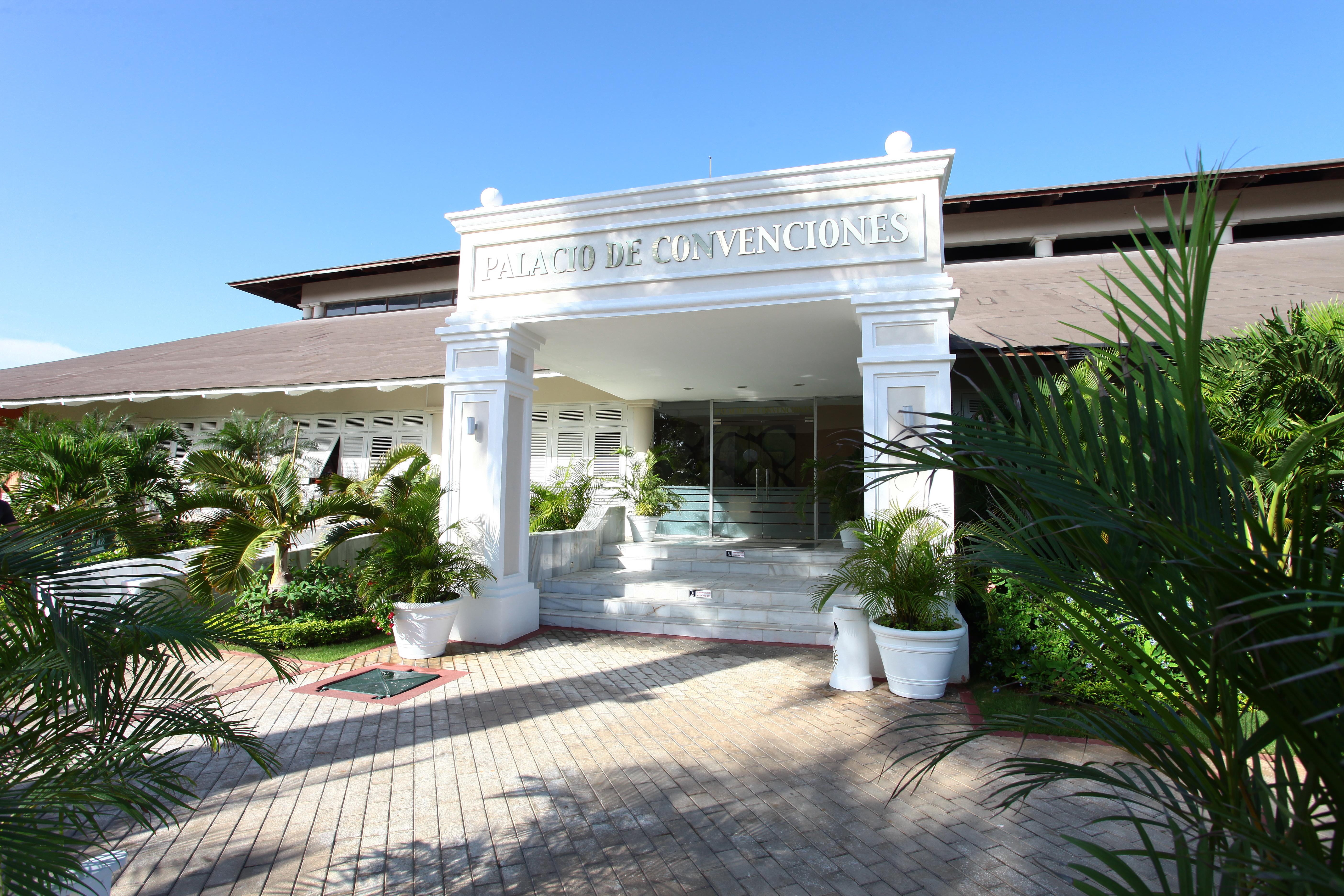 Bahia Principe Luxury Esmeralda All Inclusive - Newly Renovated (Adults Only) Hotel Punta Cana Exterior photo